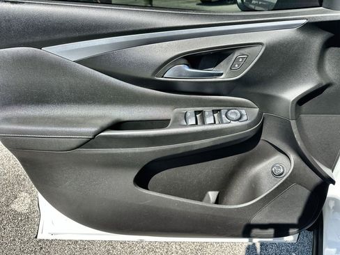 Certified 2024 Buick Envista Preferred w/ Convenience II Package image 21