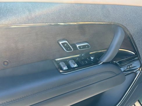 Used 2024 Land Rover Range Rover Sport Dynamic SE image 13