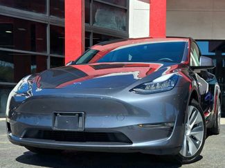 Used 2021 Tesla Model Y Long Range video 1