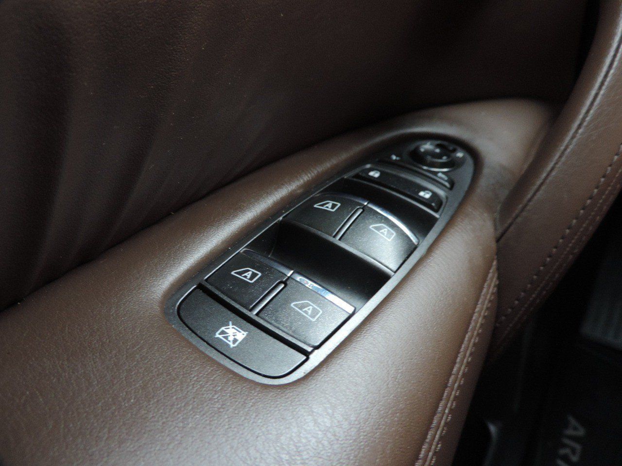 Used 2023 Nissan Armada Platinum w/ Captain's Chairs Package RWD image 31