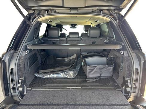 New 2026 Land Rover Range Rover Long Wheelbase SE image 21