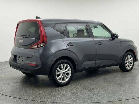 Used 2025 Kia Soul LX w/ LX Technology Package FWD image 9