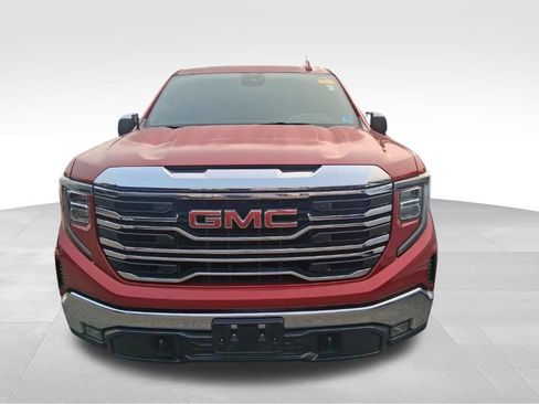 Used 2024 GMC Sierra 1500 SLT w/ SLT Premium Package AWD/4WD image 2