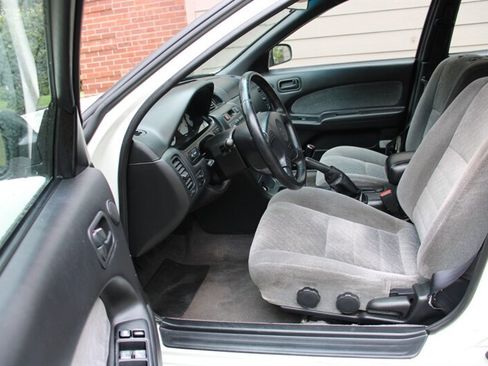 Used 1999 Nissan Maxima SE FWD image 5