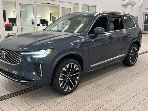 New 2026 Volvo XC90 T8 Plus w/ Protection Package Premier image 9