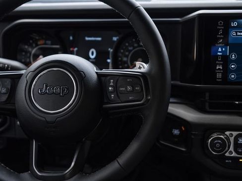 Used 2025 Jeep Wrangler Unlimited Rubicon 392 AWD/4WD image 63