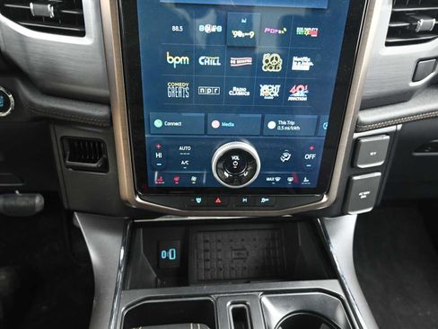 Used 2023 Ford F150 Lightning Lariat image 22