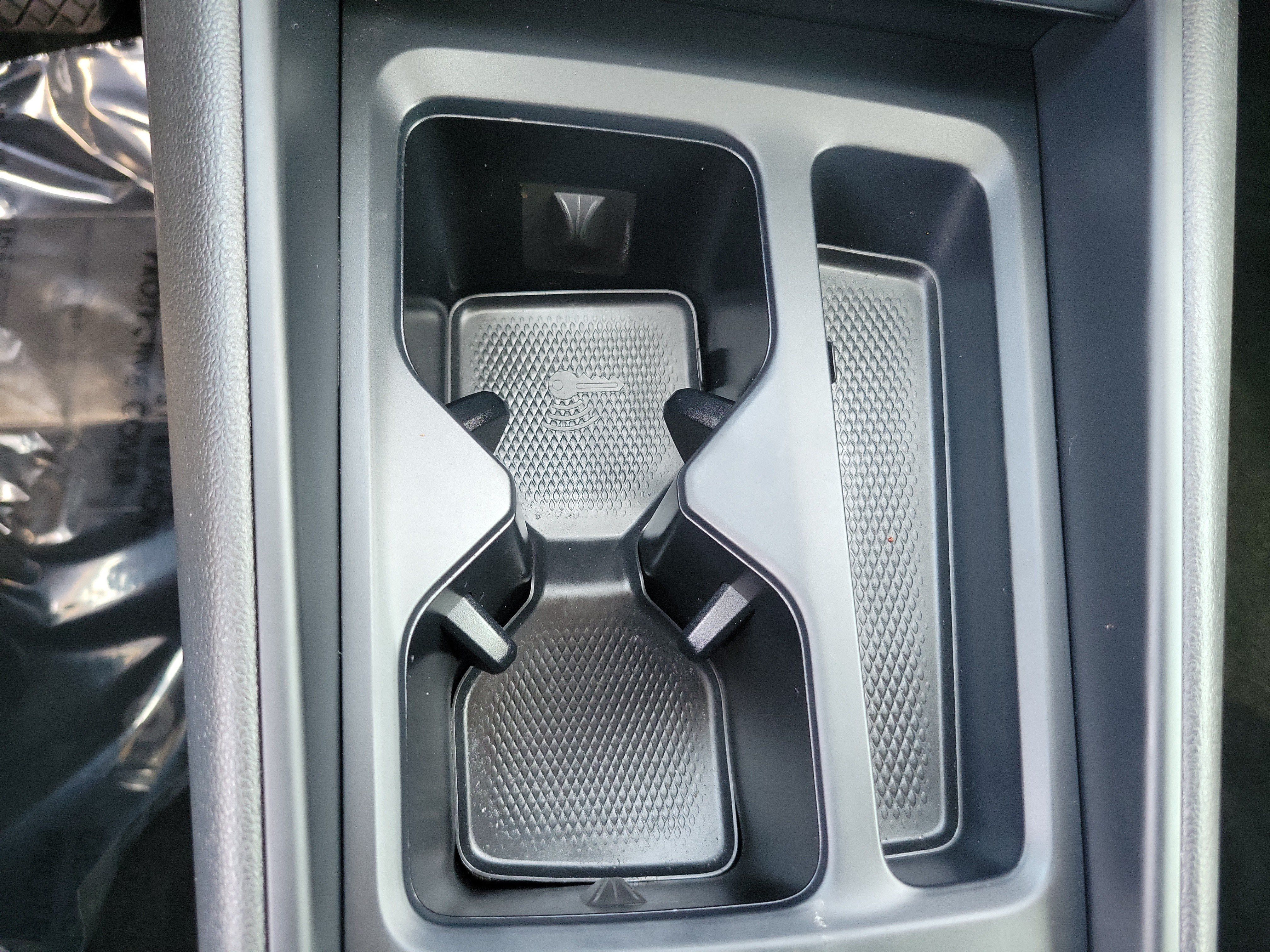 Used 2025 Volkswagen Tiguan SE FWD image 25