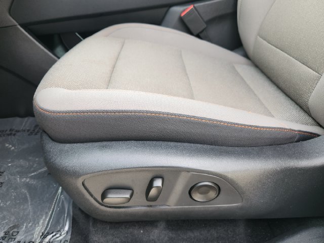 Used 2026 Chevrolet Traverse LT w/ Driver Confidence Package FWD image 24