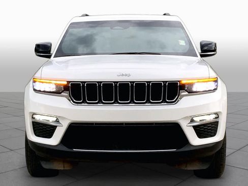 Used 2024 Jeep Grand Cherokee Limited w/ Trailer Tow Package RWD image 4