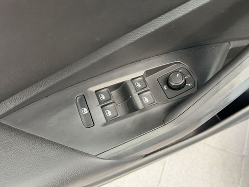 Used 2020 Volkswagen Jetta S w/ Driver Assistance Package image 13