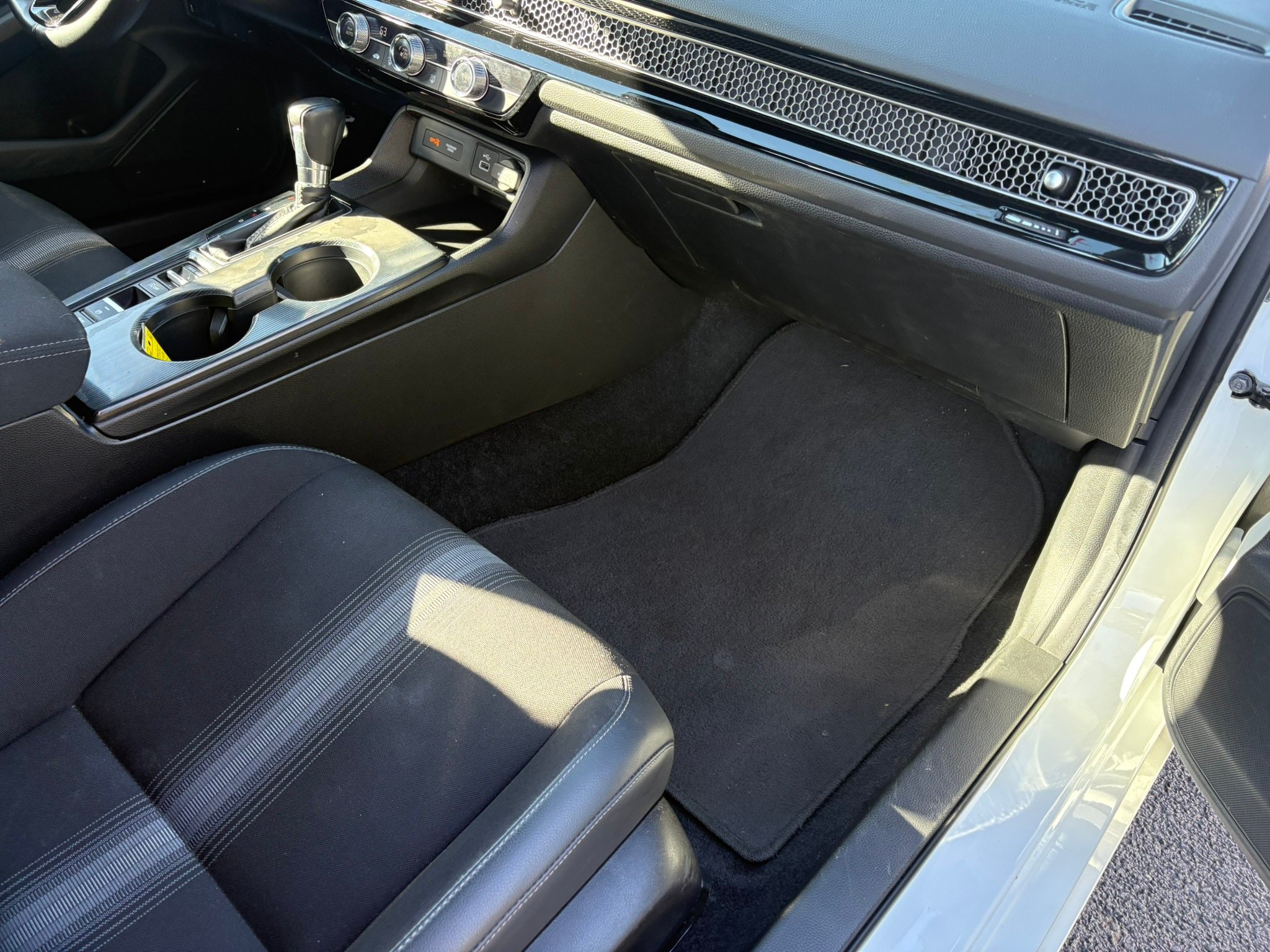 Used 2024 Honda Civic Sport image 27