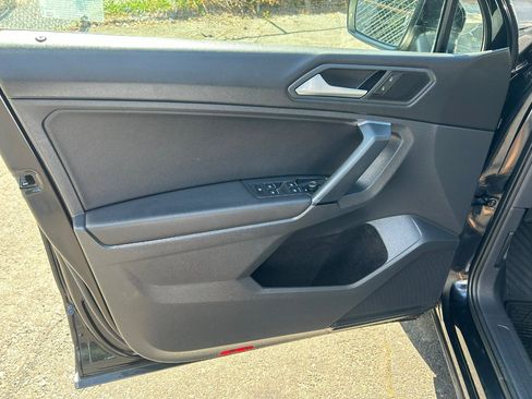 Used 2019 Volkswagen Tiguan SE AWD/4WD image 10