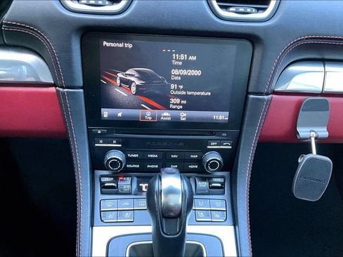 Used 2021 Porsche 718 Cayman RWD image 23