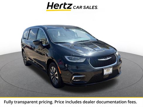 Used 2023 Chrysler Pacifica Touring-L FWD image 1