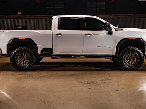 Used 2021 GMC Sierra 2500 SLT w/ SLT Convenience Package AWD/4WD image 10