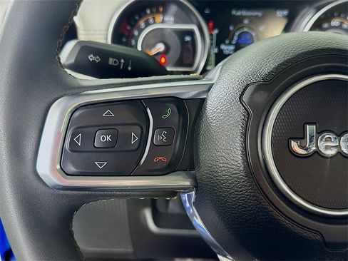 Used 2023 Jeep Gladiator Overland image 21