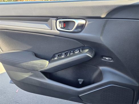 Used 2025 Honda Civic Sport image 24