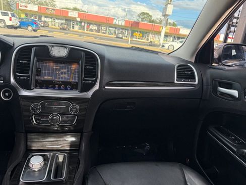 Used 2015 Chrysler 300 Limited w/ 300 Premium Group image 33