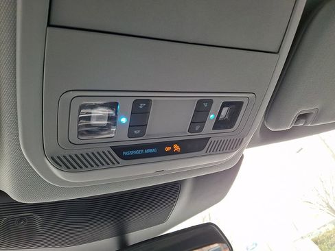 Certified 2022 Ford Explorer XLT image 26