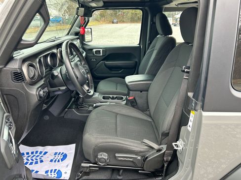 Used 2020 Jeep Wrangler Sport S image 11
