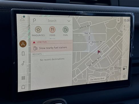 New 2024 Land Rover Defender 130 X-Dynamic SE image 17