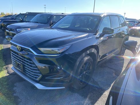 Used 2024 Toyota Grand Highlander AWD Hybrid image 4