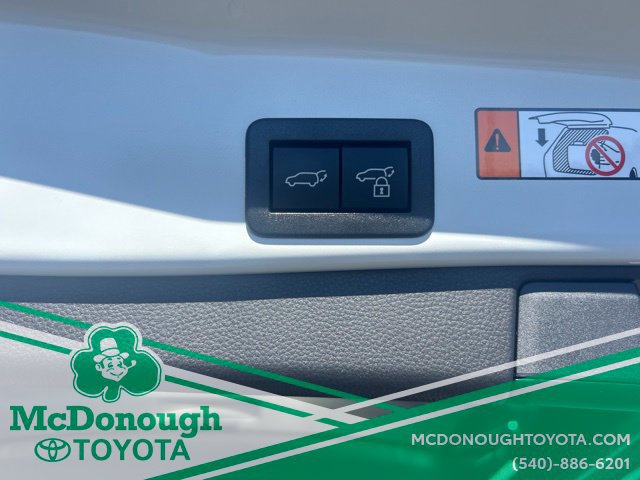 Used 2026 Toyota RAV4 AWD Plug-in Hybrid image 9