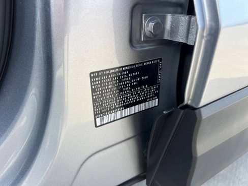Used 2025 Volkswagen Taos SE FWD image 30