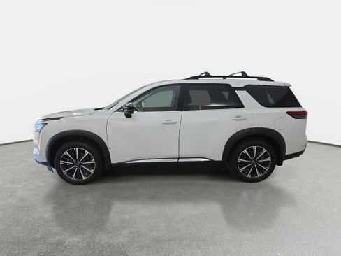 New 2026 Nissan Pathfinder Platinum image 8