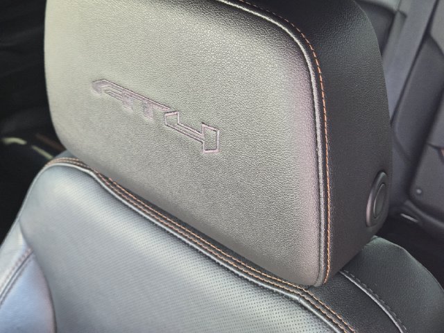 Used 2024 GMC Sierra 2500 AT4 w/ AT4 Premium Plus Package AWD/4WD image 14