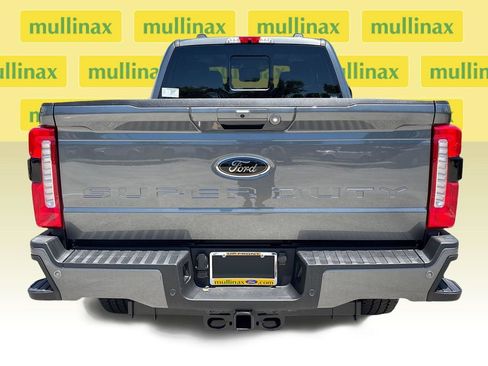 New 2026 Ford F250 Lariat w/ Black Appearance Package AWD/4WD image 8