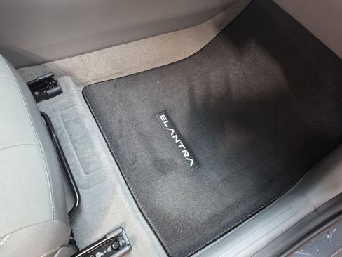 New 2026 Hyundai Elantra SEL Sport Premium FWD image 9