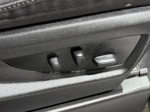 Used 2018 GMC Yukon SLE w/ HD Trailering Package image 32