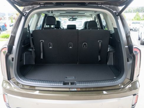 Used 2025 Kia Telluride EX image 30