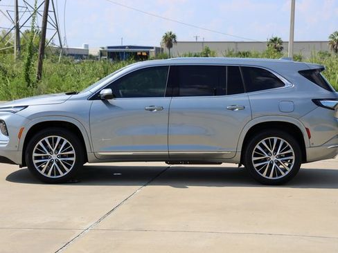 New 2026 Buick Enclave Avenir w/ Super Cruise Package image 5