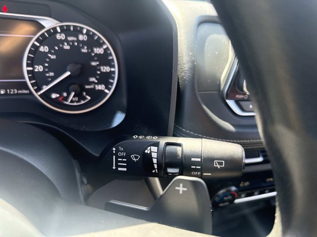 Used 2024 Nissan Rogue SV FWD image 29