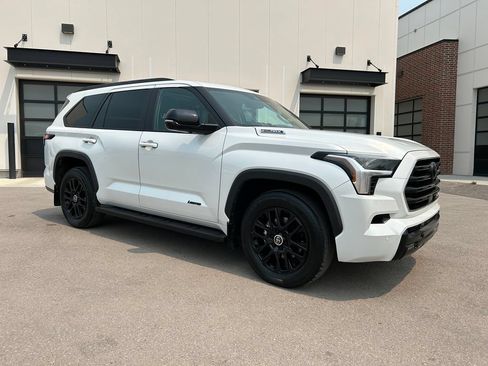 Used 2024 Toyota Sequoia Limited AWD/4WD image 1