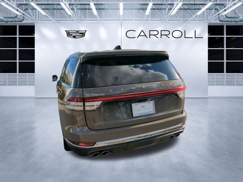 Used 2025 Lincoln Aviator 2WD image 7