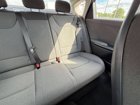 Used 2025 Kia K4 FWD image 37