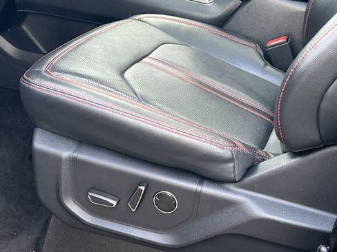 Used 2023 Ford Expedition Limited image 13