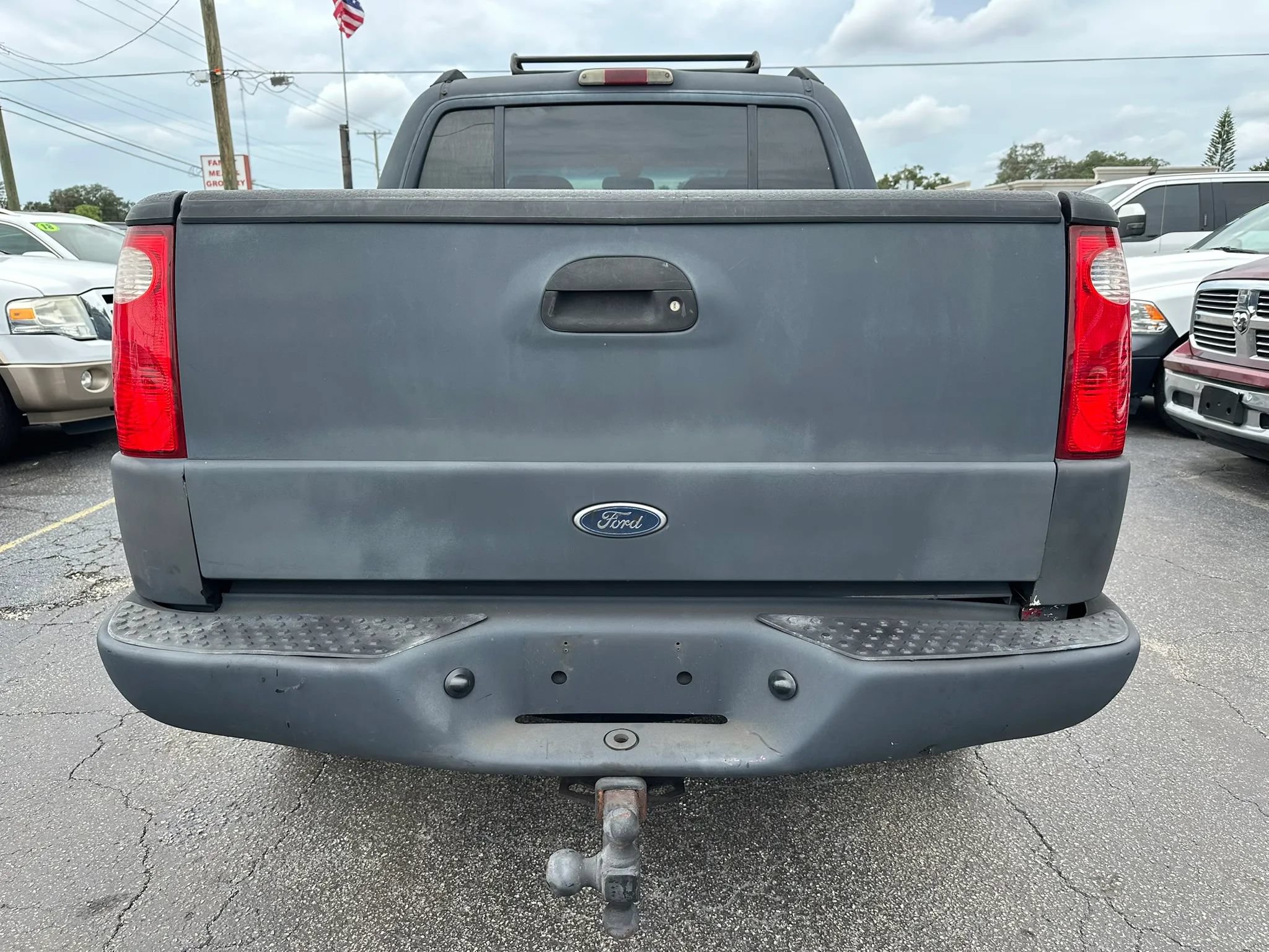 Used 2005 Ford Explorer Sport Trac XLS RWD image 6