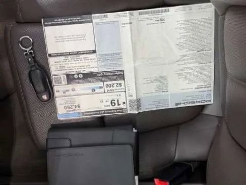 Used 2018 Porsche Cayenne Platinum Edition image 4