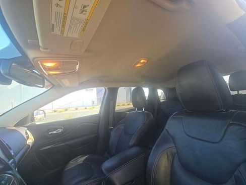 Used 2015 Jeep Cherokee Latitude w/ Comfort/Convenience Group AWD/4WD image 6
