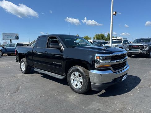 Used 2017 Chevrolet Silverado 1500 LT AWD/4WD image 7