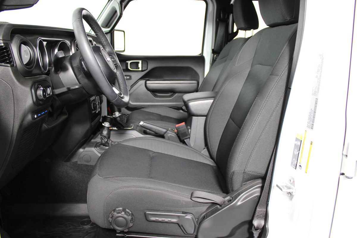 Used 2023 Jeep Wrangler Unlimited w/ Cold Weather Group AWD/4WD image 7