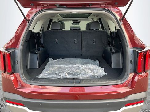 Certified 2025 Kia Sorento S w/ Panoramic Sunroof Package image 25