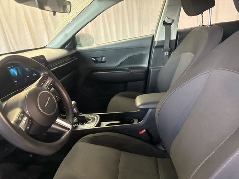 Certified 2024 Hyundai Kona SE image 18
