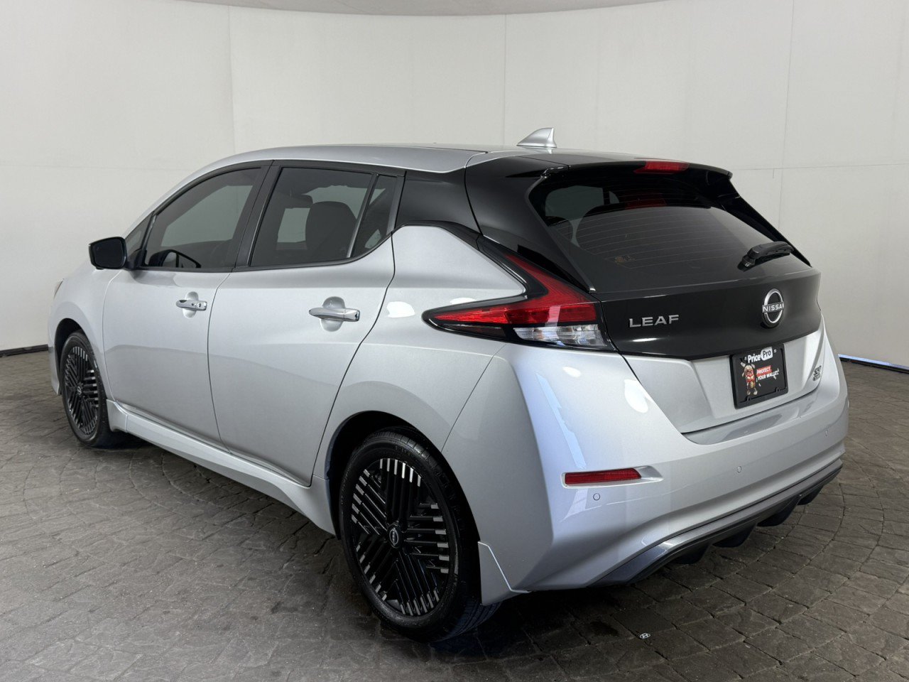 Used 2024 Nissan Leaf SV Plus FWD image 5