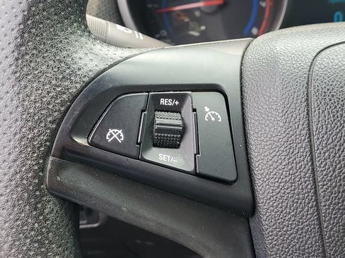 Used 2016 Chevrolet Cruze LT FWD image 9